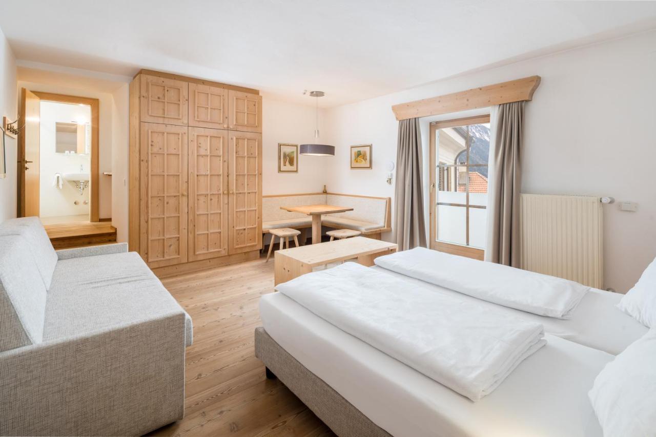 Hotel Greif Malles Venosta Eksteriør bilde
